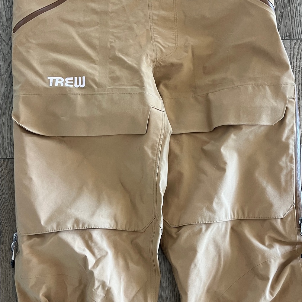 Trew Snow Bibs - Picture 4 of 15